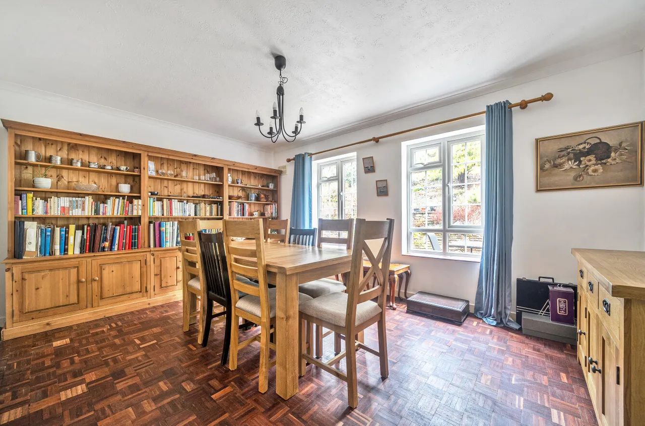 Stoatley Rise, Haslemere, GU27, photo 11