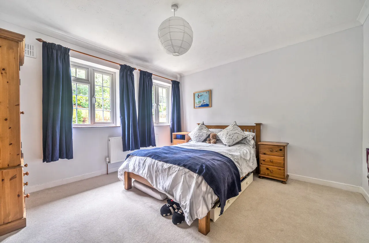 Stoatley Rise, Haslemere, GU27, photo 17
