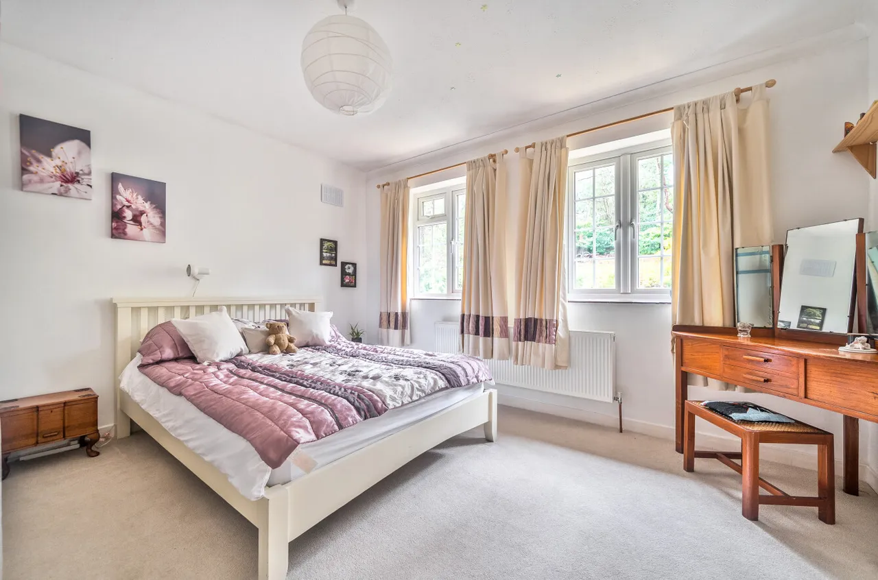 Stoatley Rise, Haslemere, GU27, photo 16