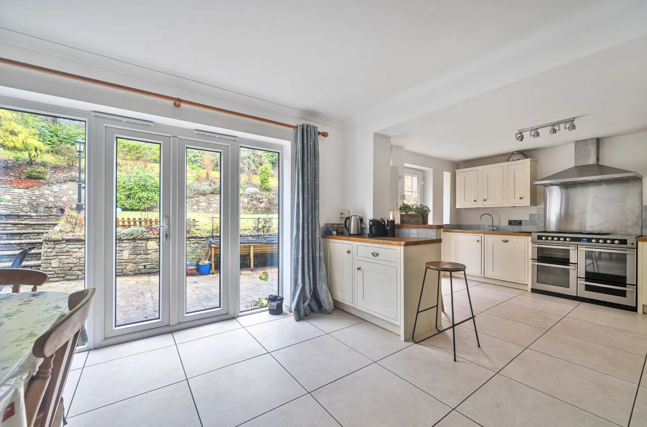 Stoatley Rise, Haslemere, GU27, photo 8