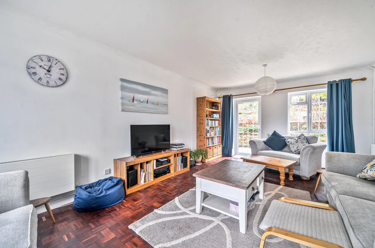 Stoatley Rise, Haslemere, GU27, photo 5