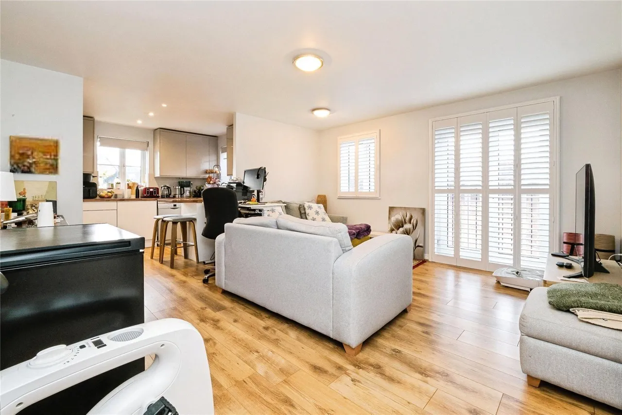 Coniston Avenue, Purfleet-on-Thames, Essex, RM19, photo 5