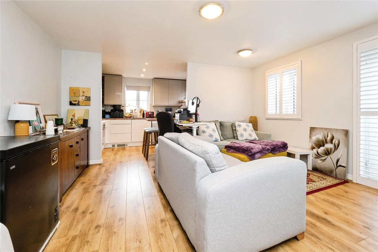 Coniston Avenue, Purfleet-on-Thames, Essex, RM19, photo 6