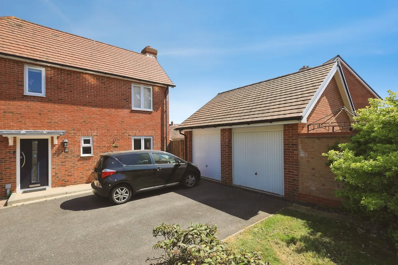 Kensington Way, Polegate, BN26, photo 2