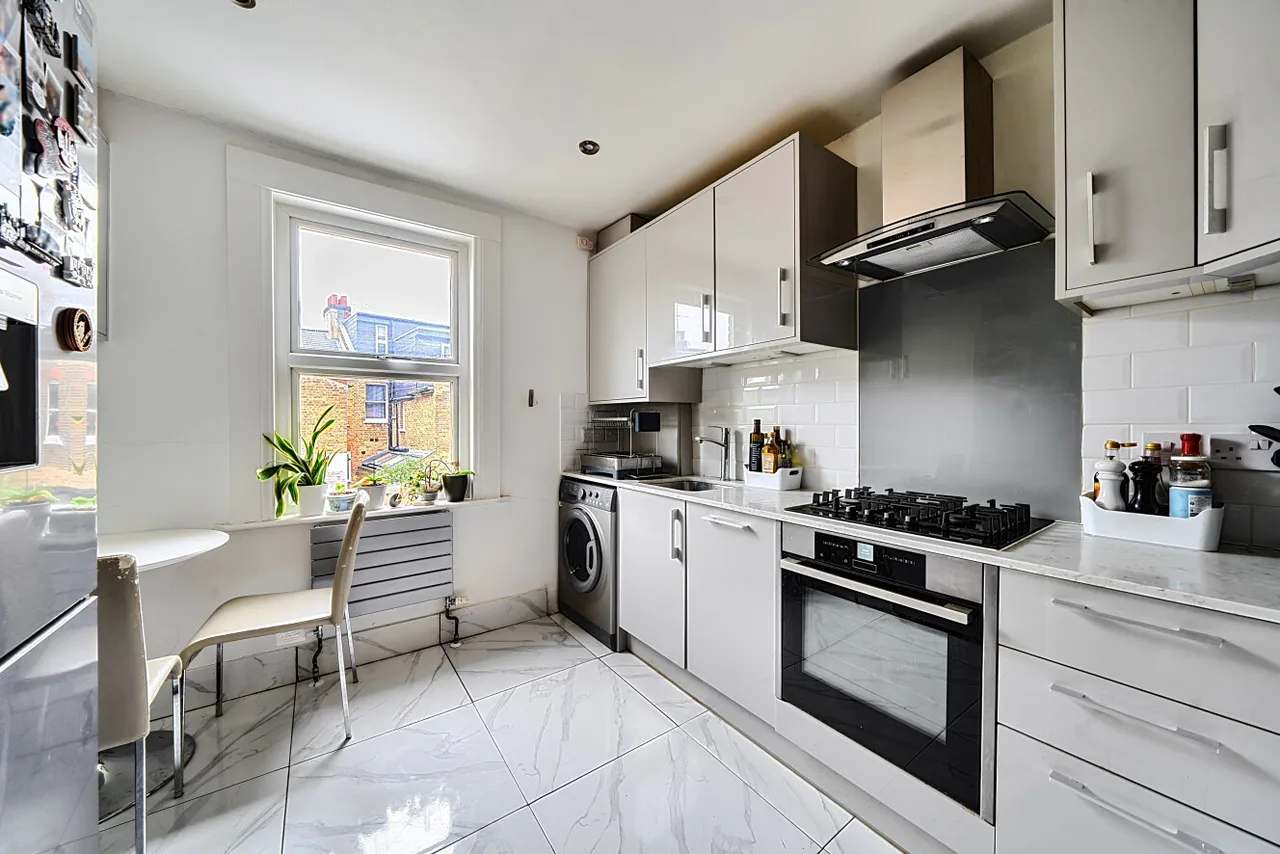 Charteris Road, Queens Park, NW6, photo 2