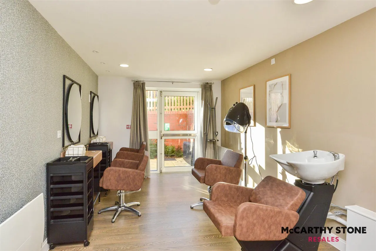 Barnsdale Drive, Westcroft, MK4, photo 16