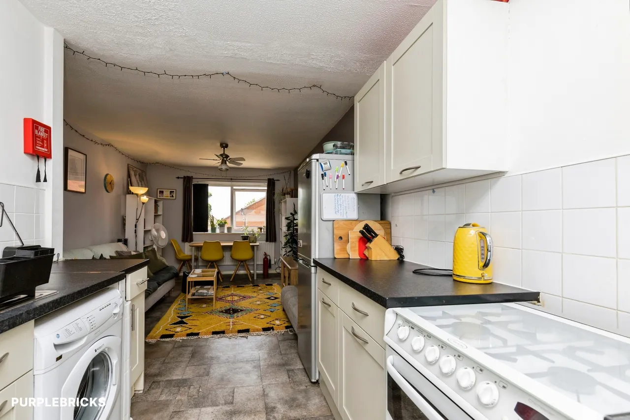 Laurel Walk, Horsham, RH13, photo 9