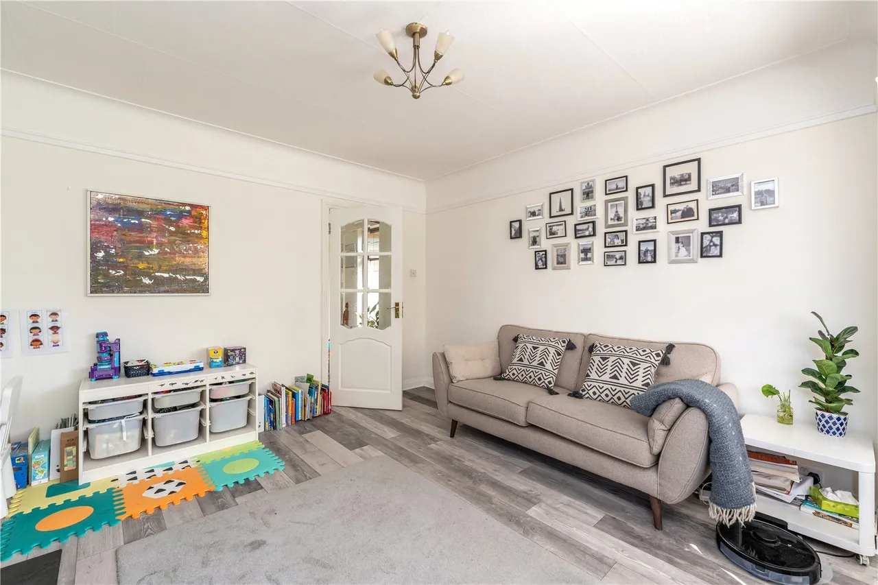 Craneford Way, Twickenham, TW2 7SQ, photo 4
