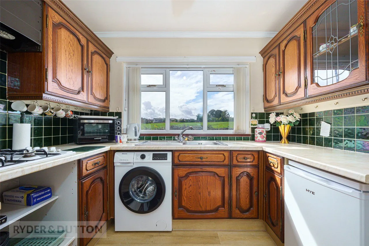 New Laithe Hill, Huddersfield, HD4, photo 3