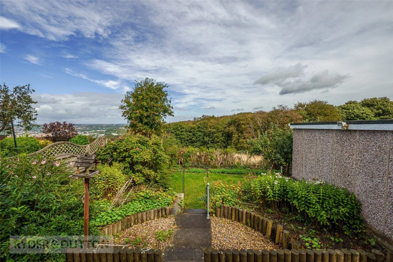New Laithe Hill, Huddersfield, HD4, photo 8