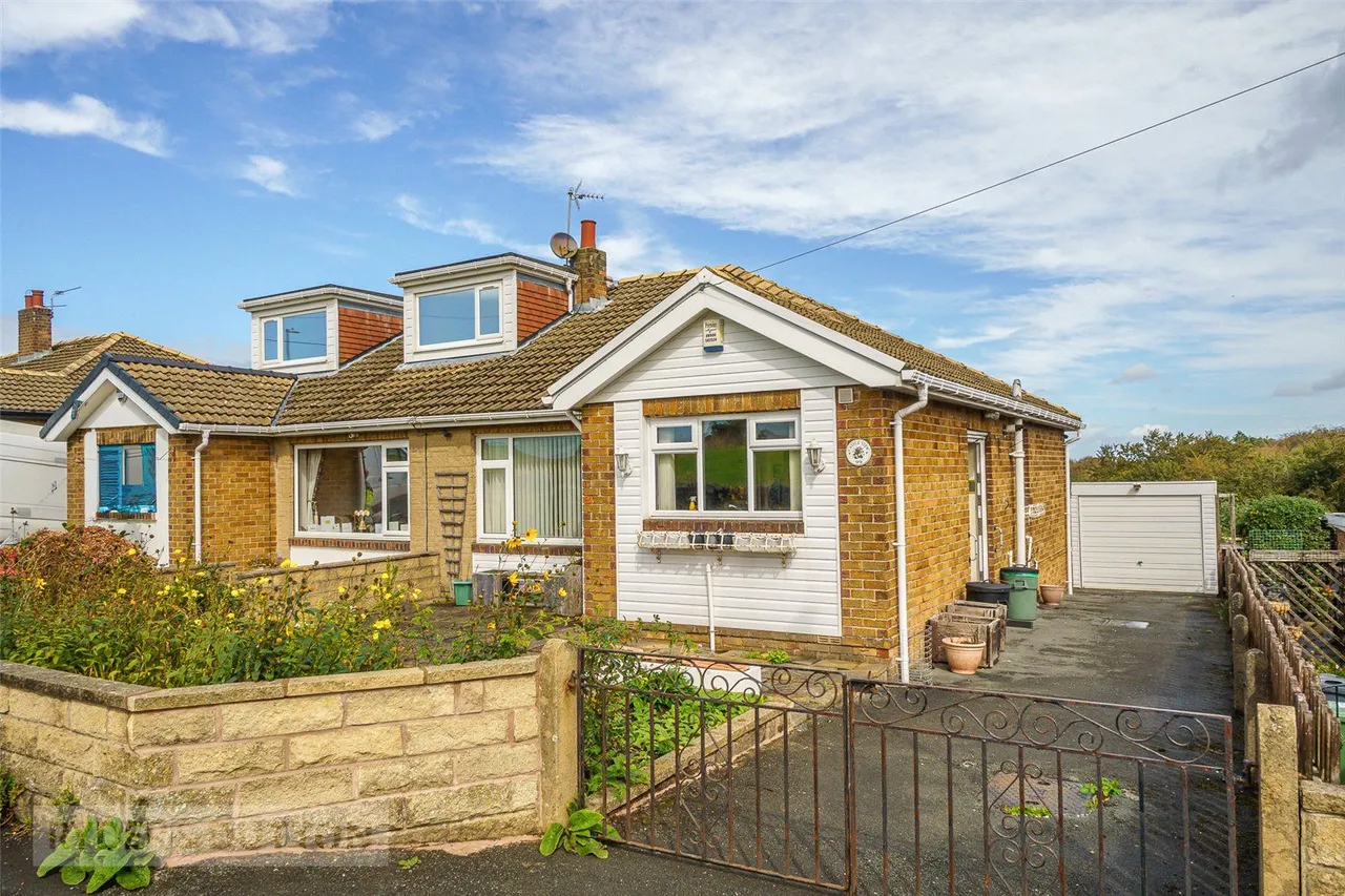 2 bed house for sale, New Laithe Hill, Huddersfield, HD4