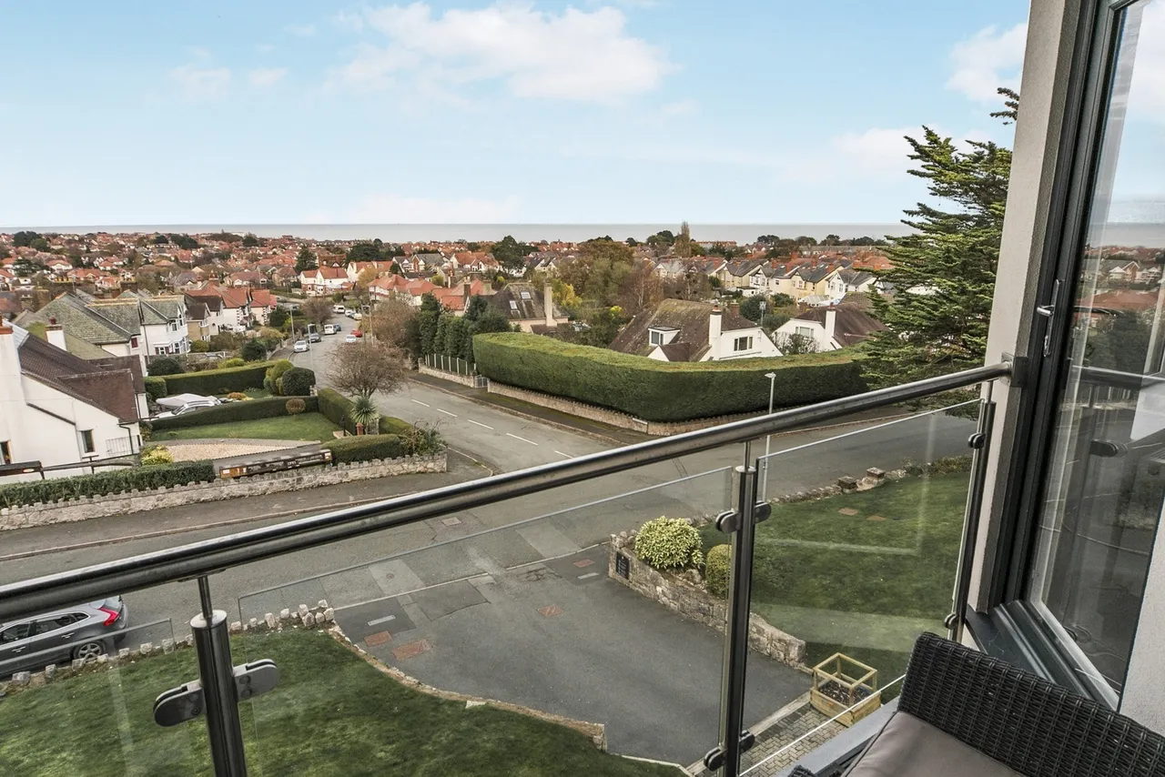 Victoria Park, Colwyn Bay, LL29, photo 10