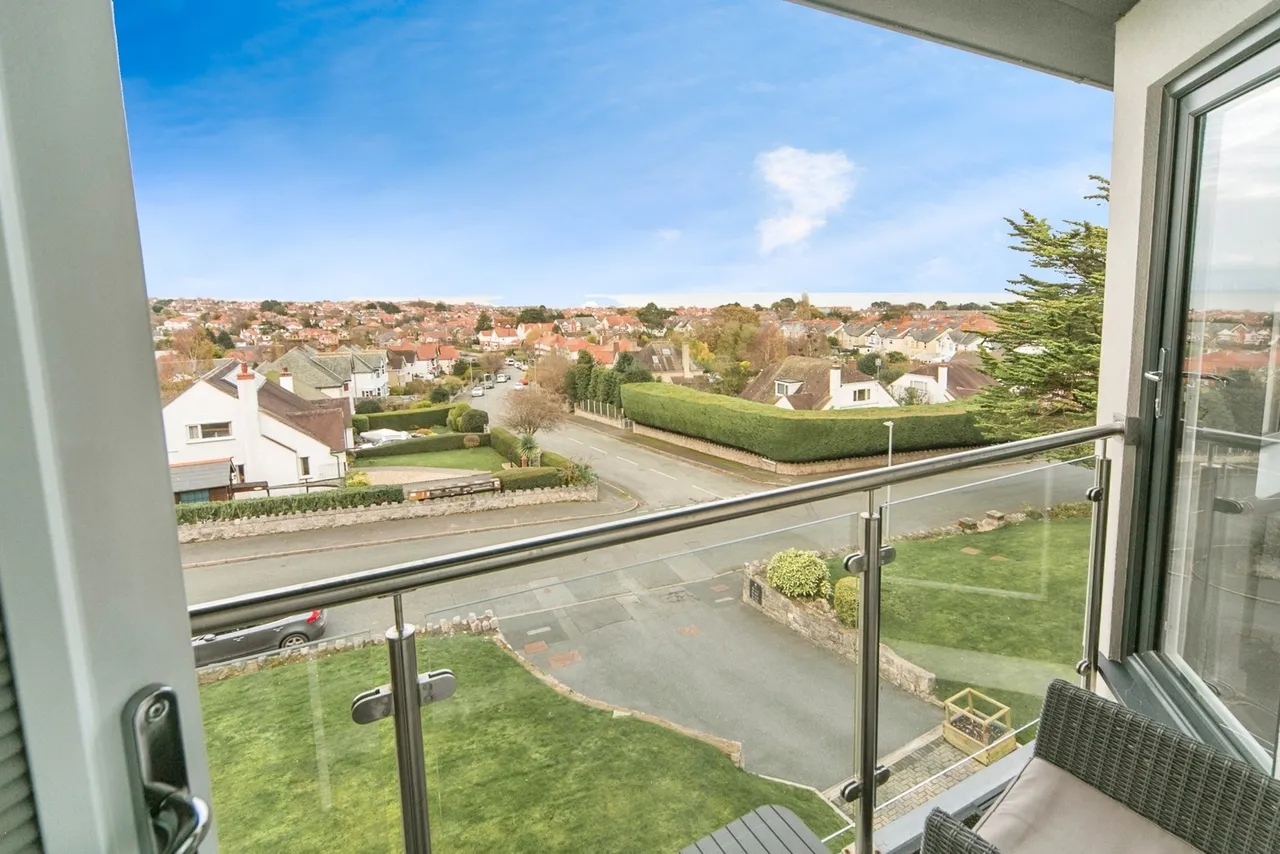 Victoria Park, Colwyn Bay, LL29, photo 20