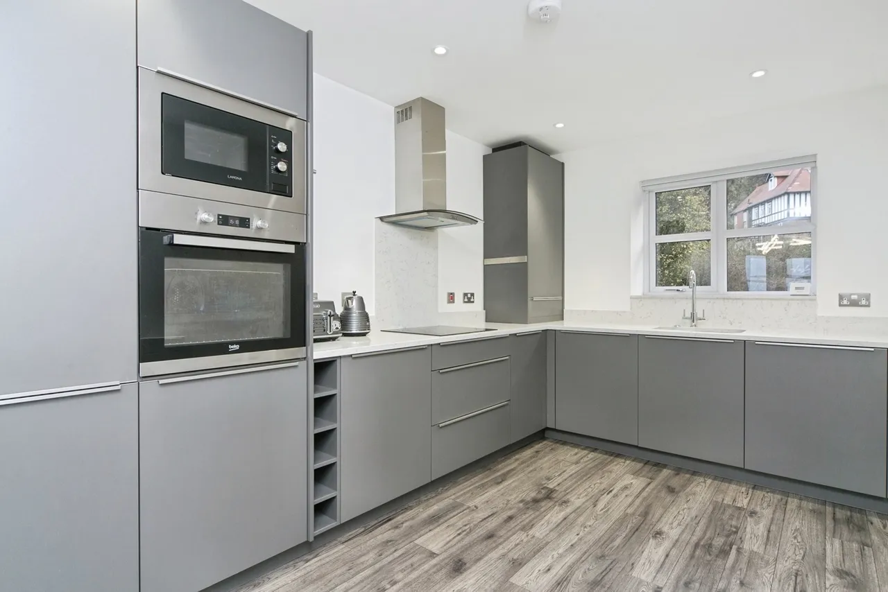 Victoria Park, Colwyn Bay, LL29, photo 4