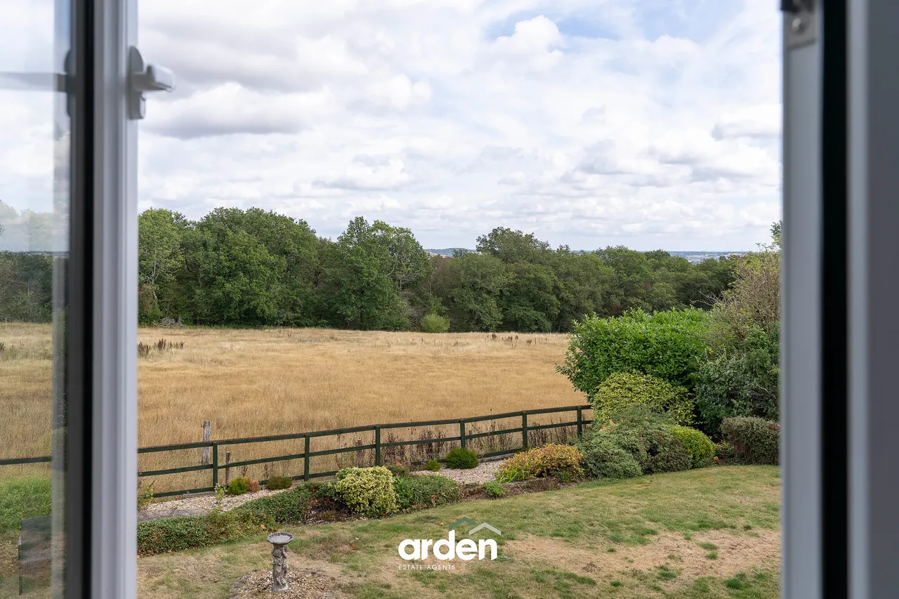 Edgewood Drive, Barnt Green, B45, photo 2