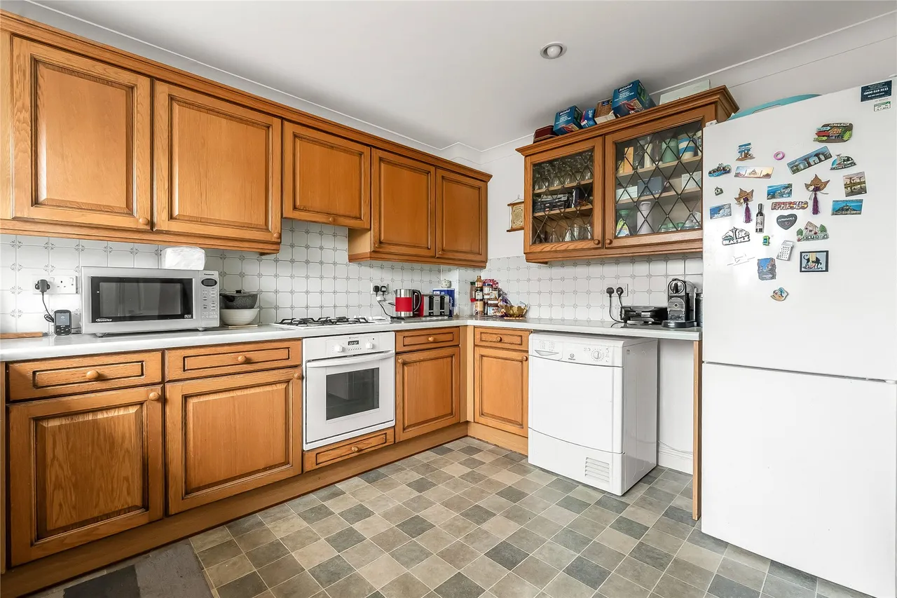 West Meads, Guildford, GU2, photo 16