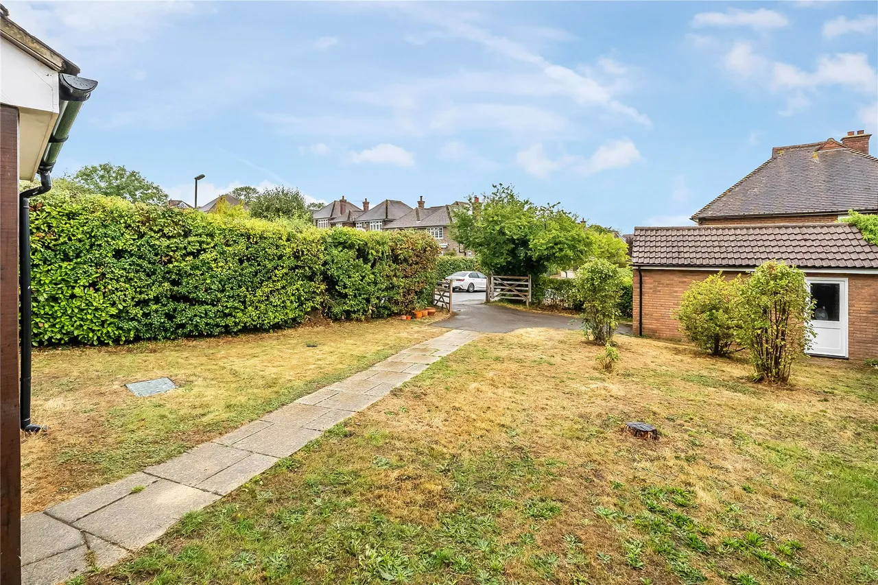 West Meads, Guildford, GU2, photo 22