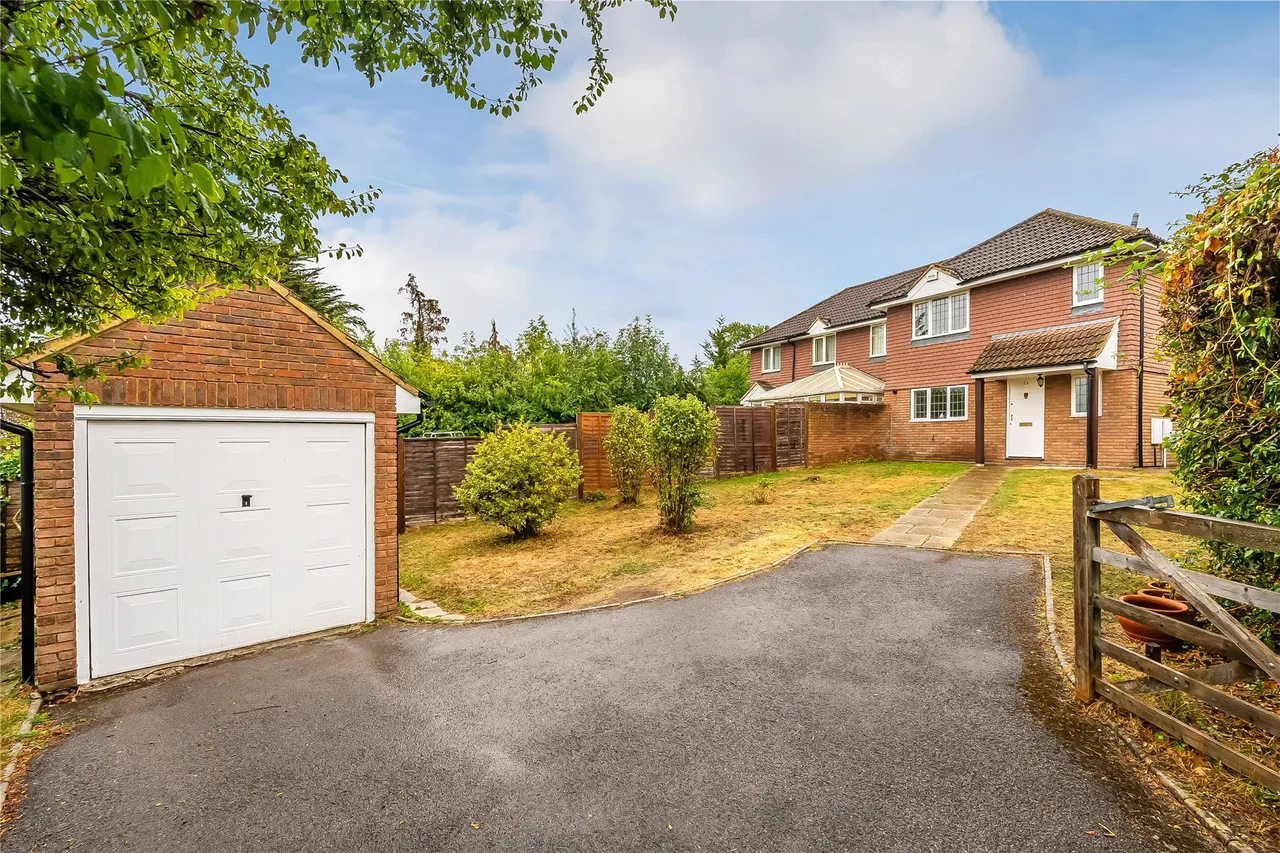 3 bed house for sale, West Meads, Guildford, GU2