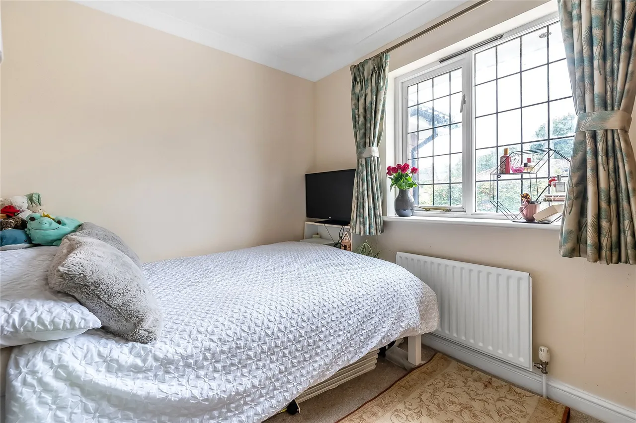 West Meads, Guildford, GU2, photo 12