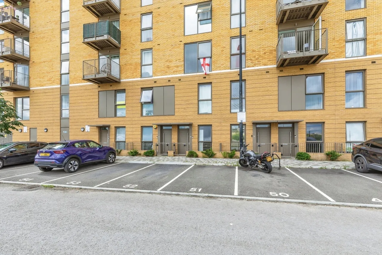 Gillingham Gate Road, Chatham, ME4, photo 21
