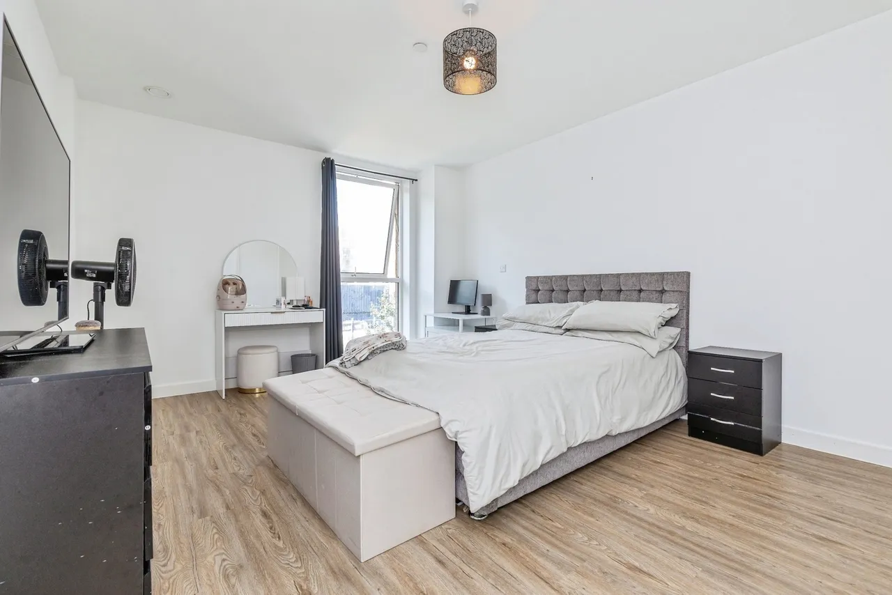 Gillingham Gate Road, Chatham, ME4, photo 13