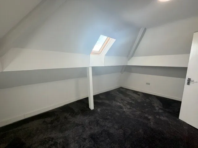 Birmingham Road, B43, photo 6