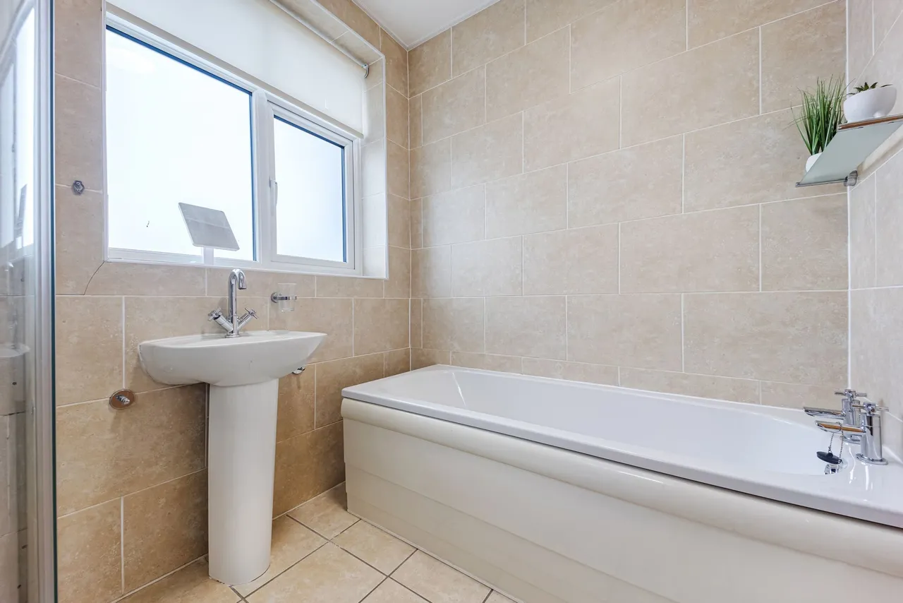 Leigh Avenue, Widnes, Widnes, WA8 7JG, photo 19