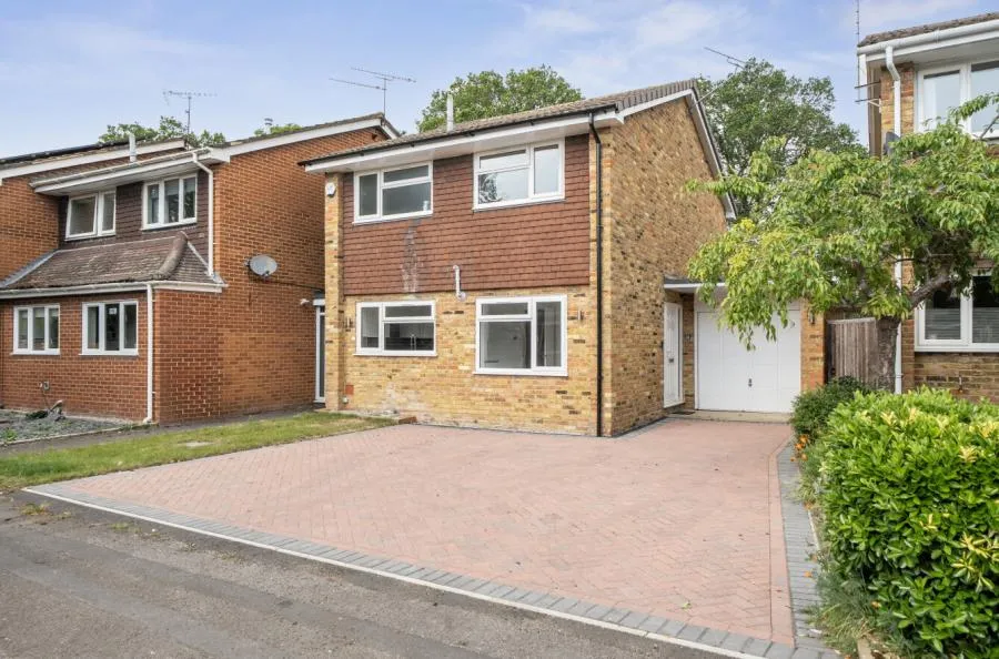 3 bed house for sale, Jerrymoor Hill, Finchampstead, RG40