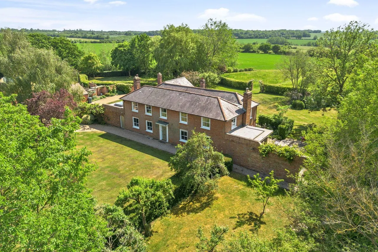 6 bed house for sale, Thaxted Road, Wimbish, CB10