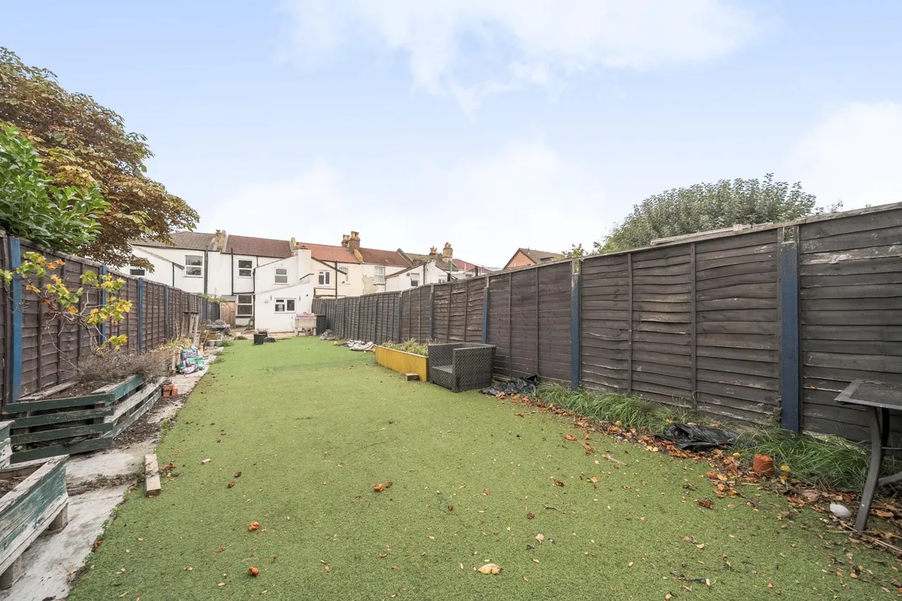 Birchanger Road, SE25, photo 4