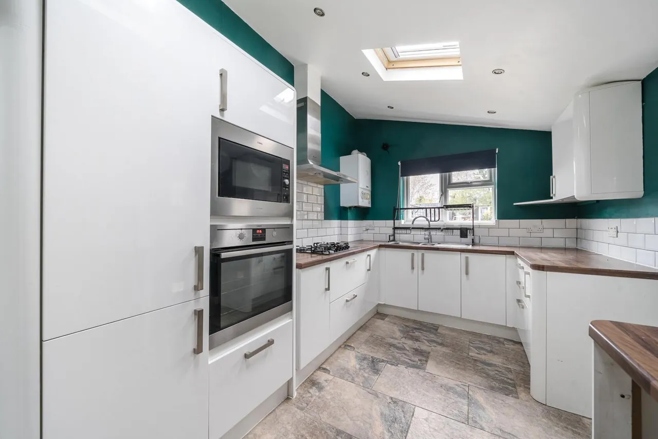 Birchanger Road, SE25, photo 3