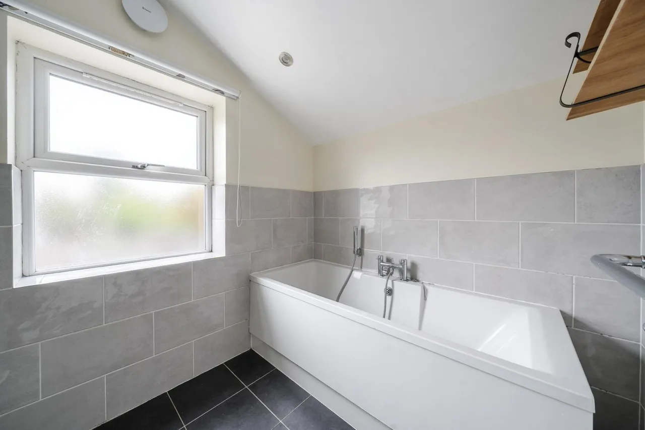 Birchanger Road, SE25, photo 11