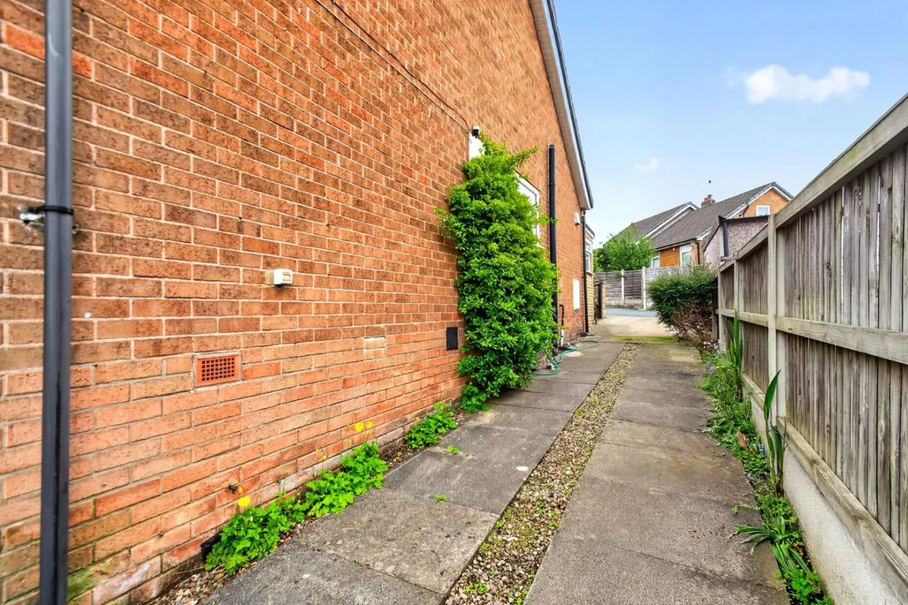 Hall Lane, Harrogate, HG1, photo 17