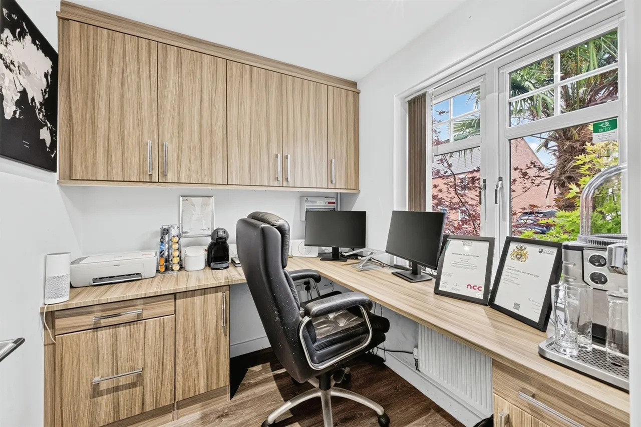 Chaplins Drive, Roade, Northampton, photo 6