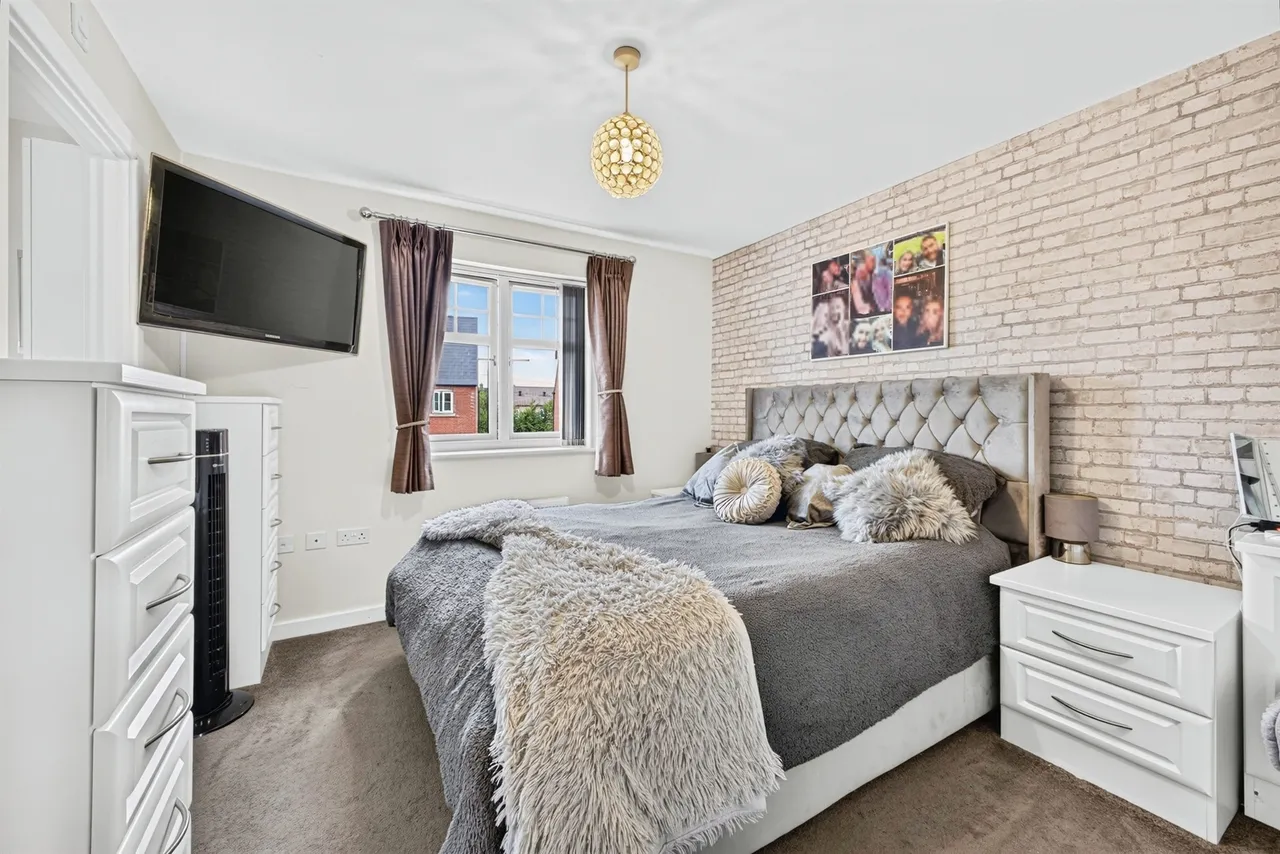 Chaplins Drive, Roade, Northampton, photo 11