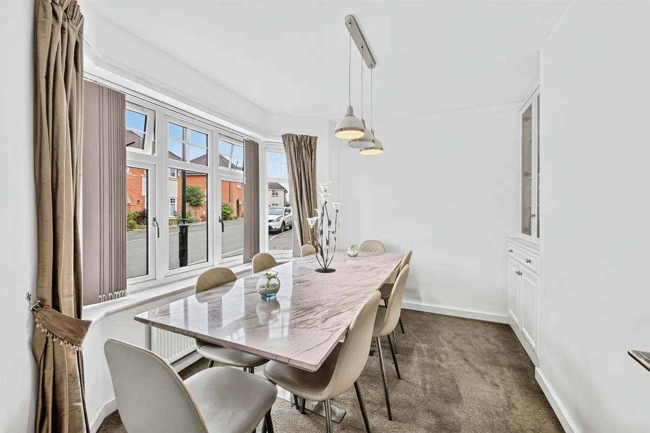 Chaplins Drive, Roade, Northampton, photo 4