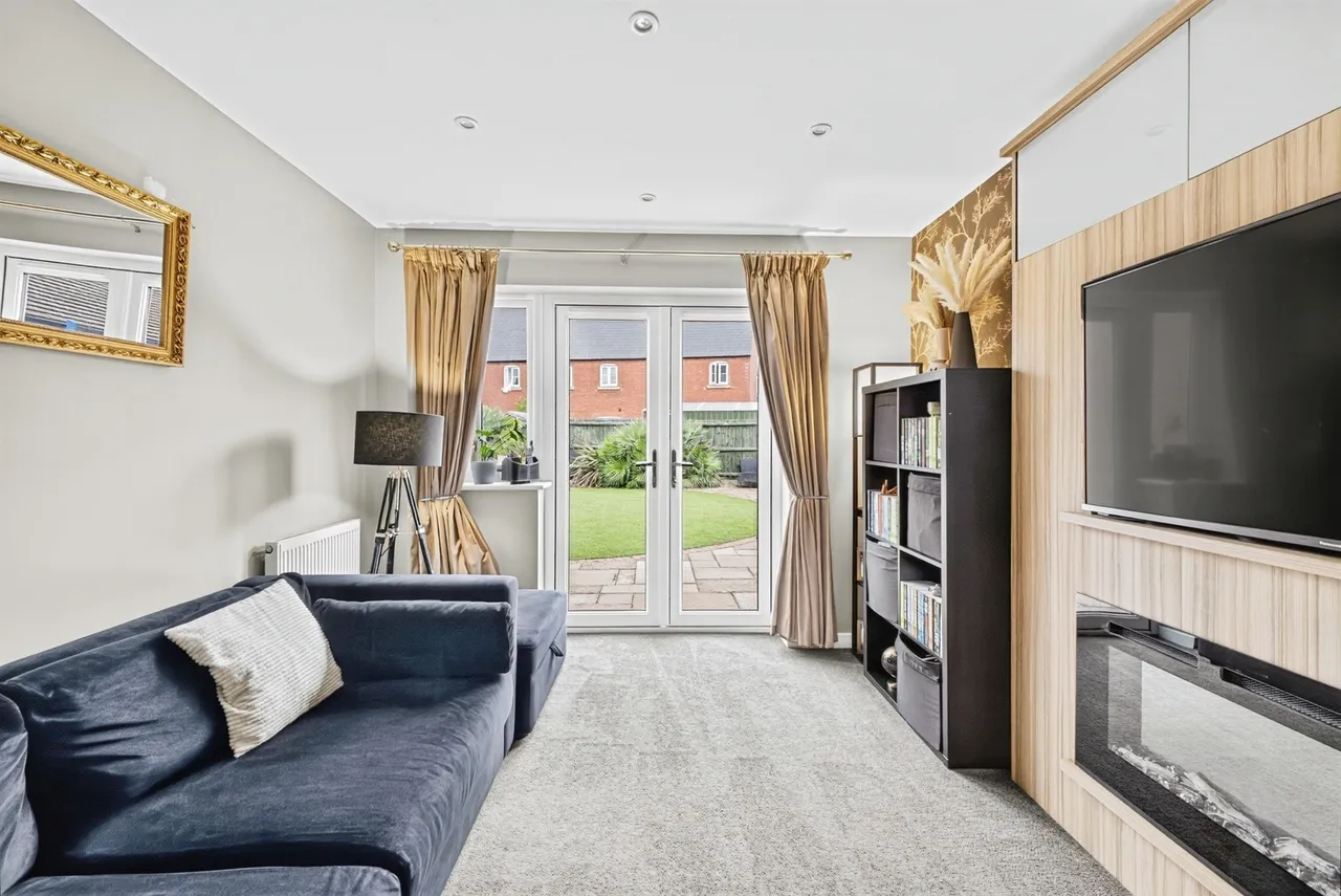 Chaplins Drive, Roade, Northampton, photo 5