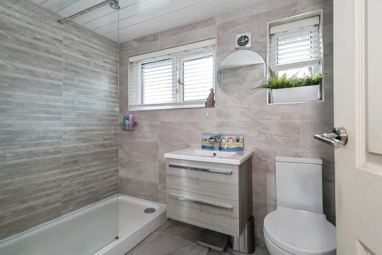 Westmorland Avenue, Ashton-under-Lyne, OL7, photo 13