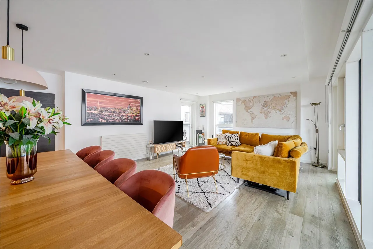 3 bed flat for sale — Purbeck Gardens, London, SE26