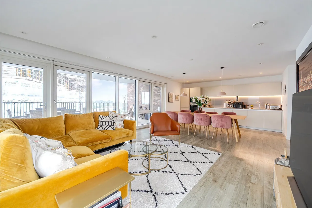 Purbeck Gardens, London, SE26, photo 36
