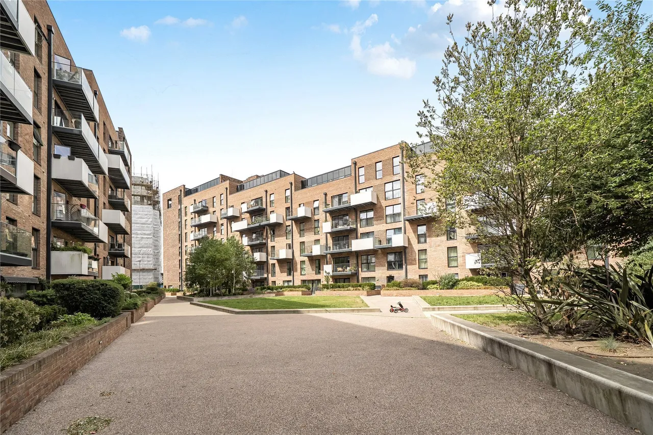 Purbeck Gardens, London, SE26, photo 24