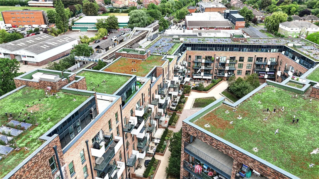Purbeck Gardens, London, SE26, photo 26