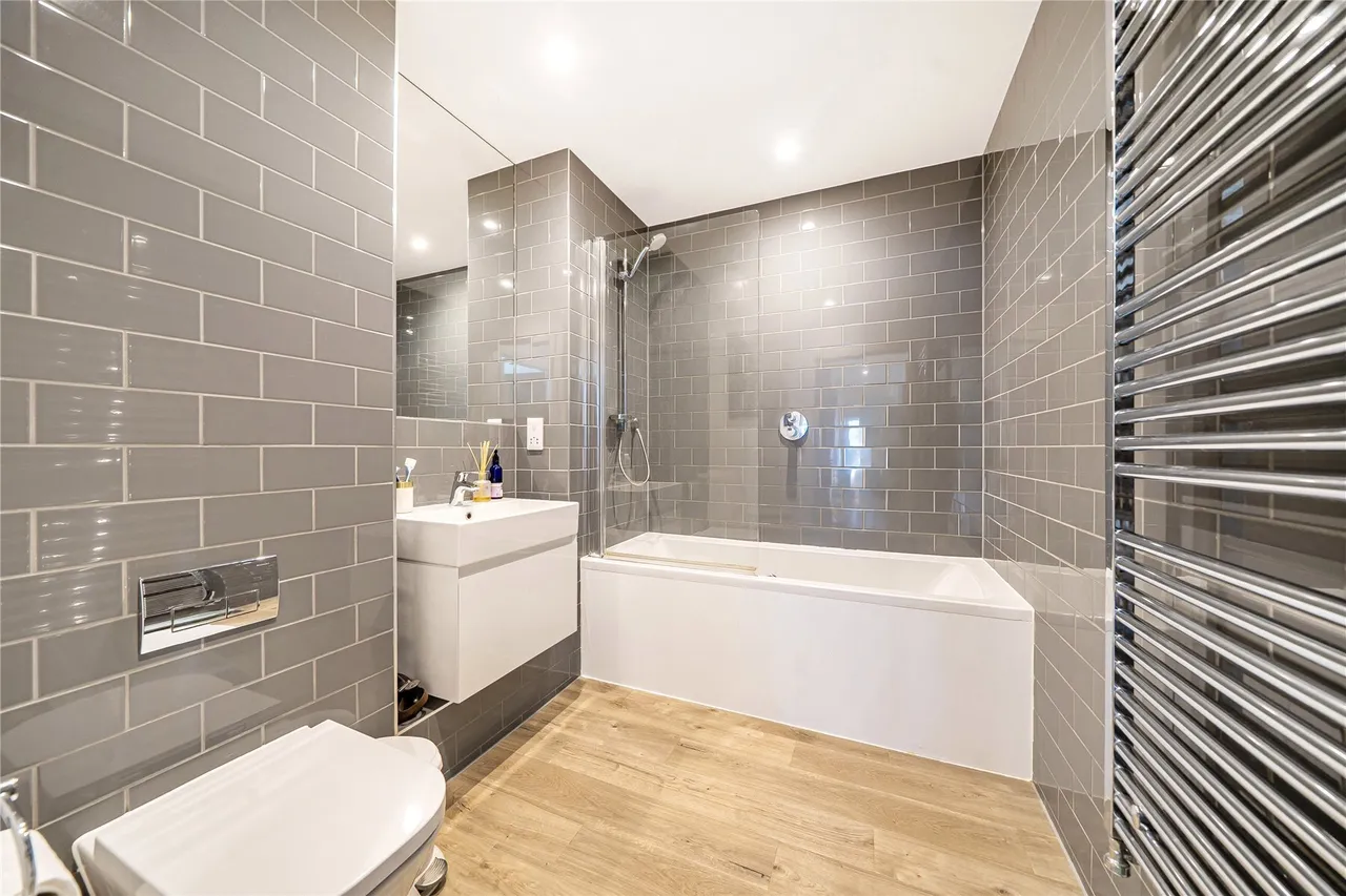 Purbeck Gardens, London, SE26, photo 10