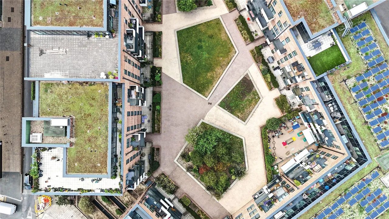 Purbeck Gardens, London, SE26, photo 30