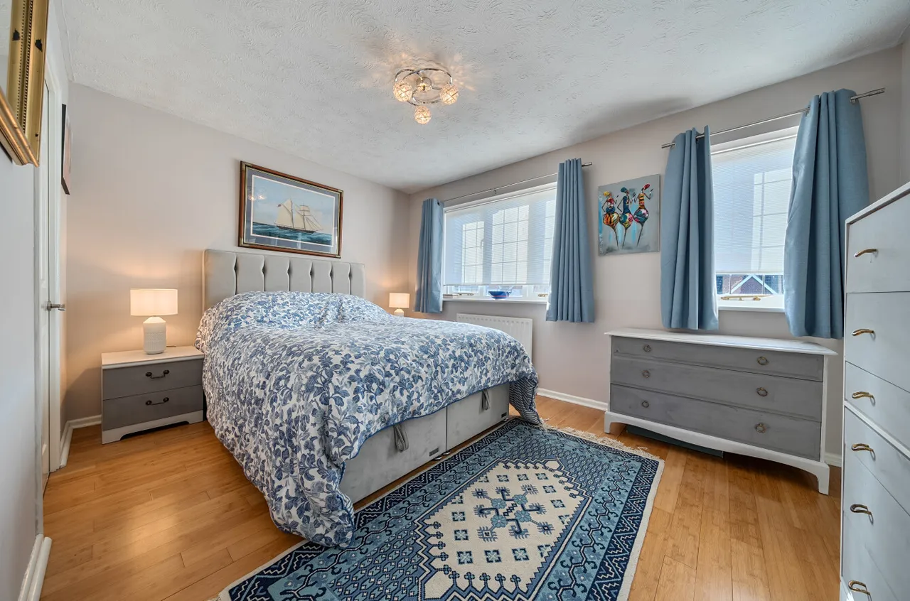Prunus Close, West End, Woking, Surrey, GU24 9NU, photo 6