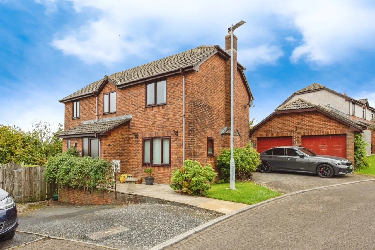 4 bed house for sale, Roseland Gardens, Bodmin, PL31