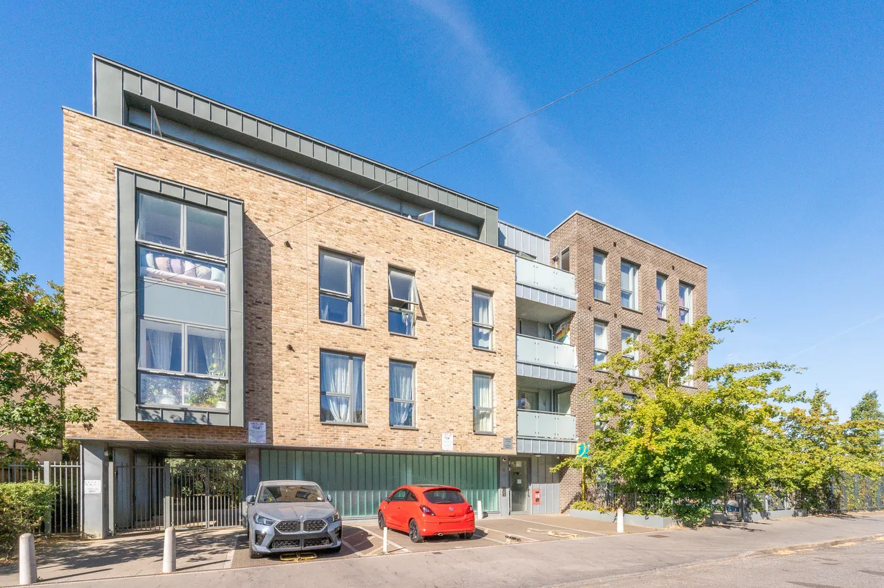 2 bed flat for sale — Flat 10, Lennard Lodge, 19 Lennard Road, Croydon