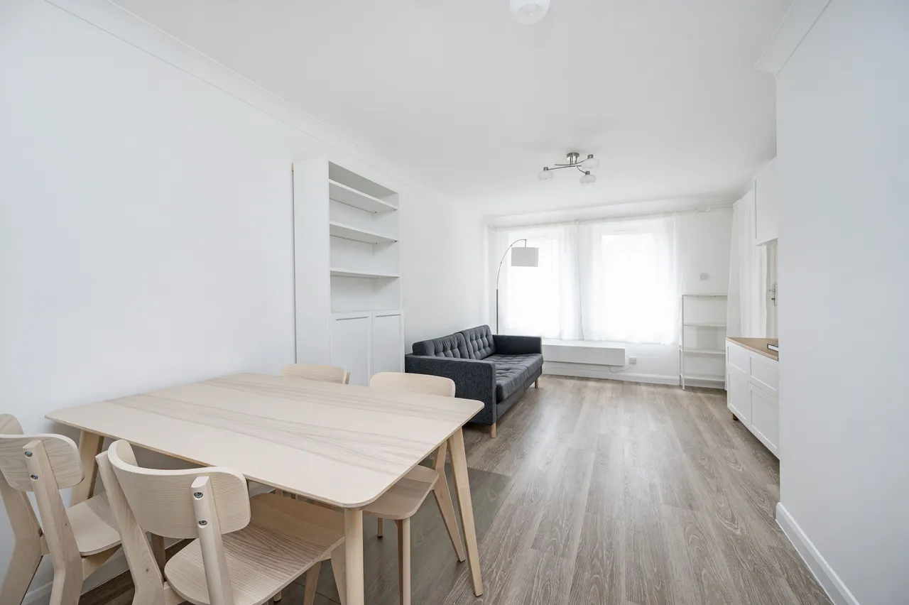1 bed flat to rent — 39 Back Church Lane, London