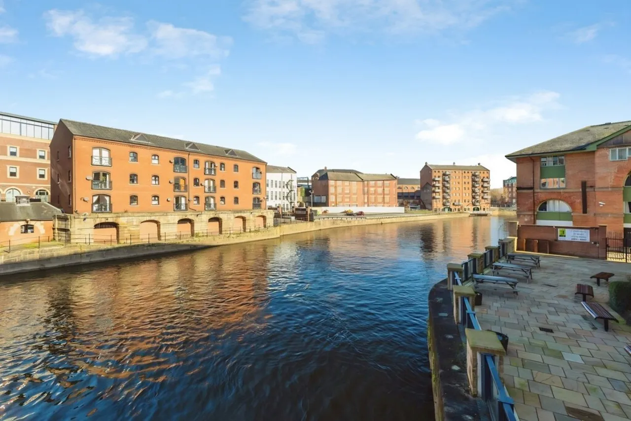 Dock Street, LS10, photo 15