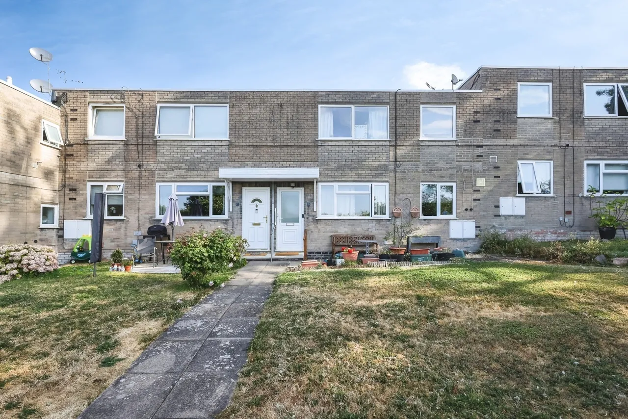 2 bed flat for sale, Elmfield Gardens, Worcester, WR5